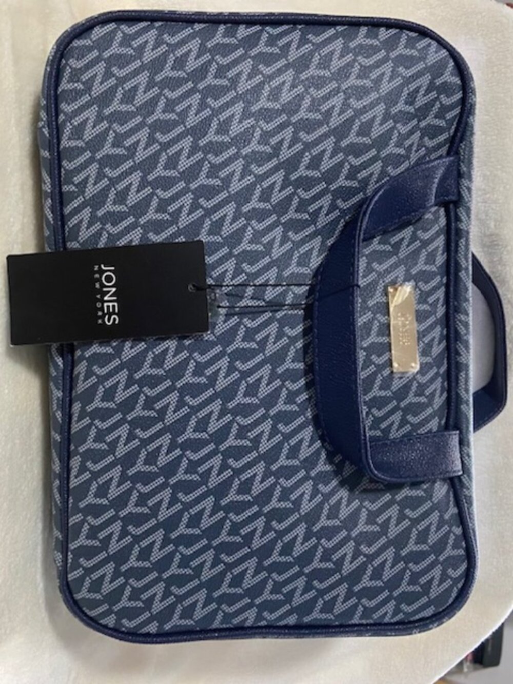 Jones New York ~ Travel Cosmetic Bag ~ Blue/Grey ~ Full Zip ~ 2 Handles ~ NWT